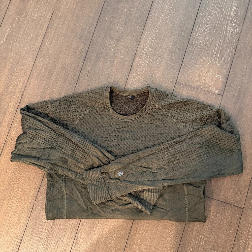 lululemon Men's Engineered Warmth Pullover- Size Medium- Green